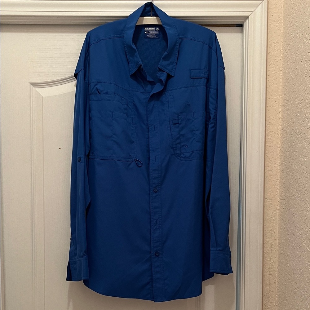 Reel Legends Men's Button-Down Fishing Shirt in Blue
